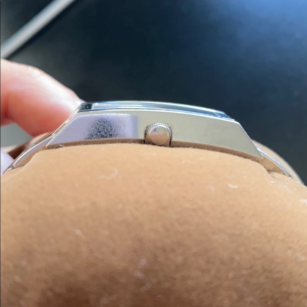 Gucci Watch - Picture 4 of 6